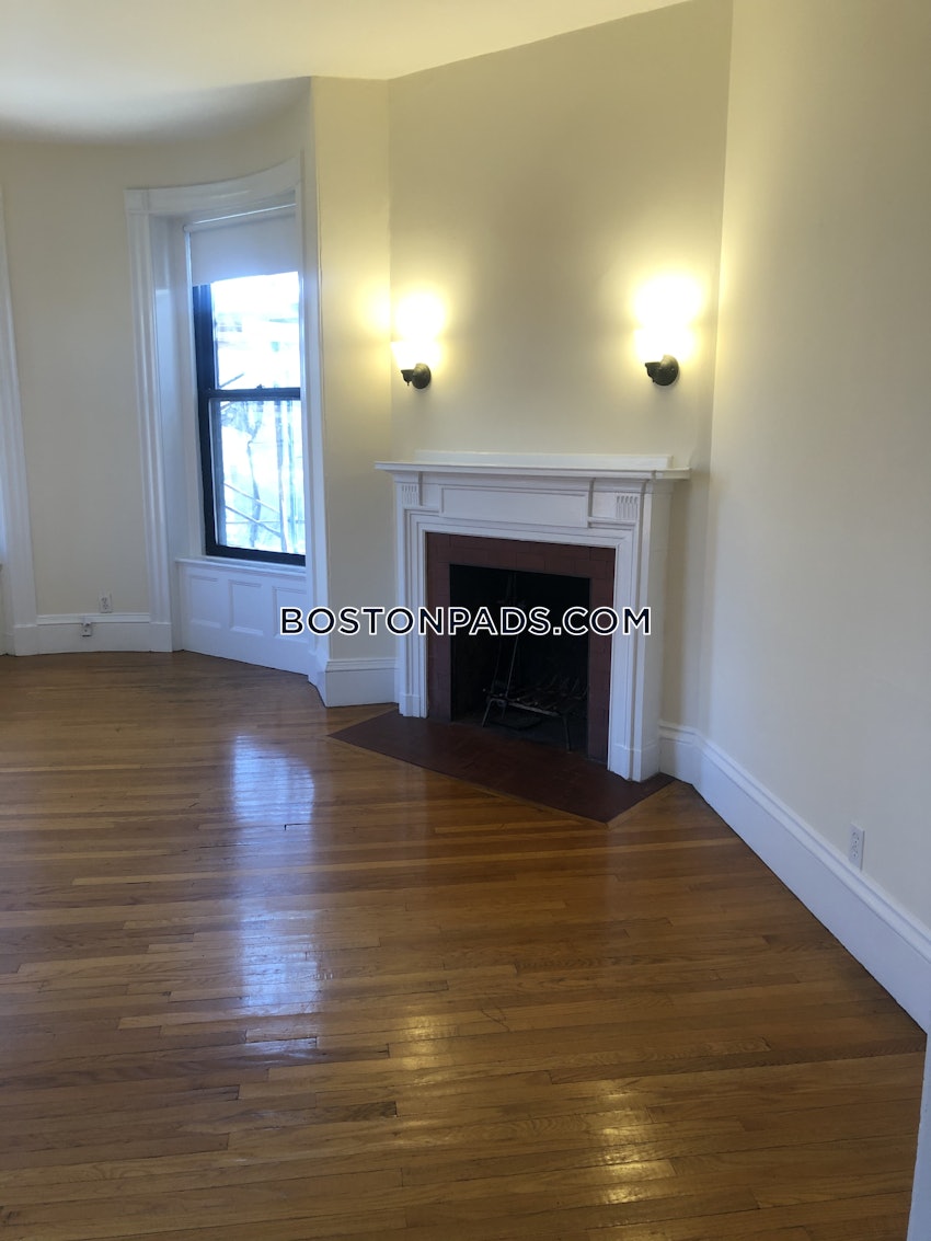 BOSTON - BACK BAY - 2 Beds, 1 Bath - Image 5