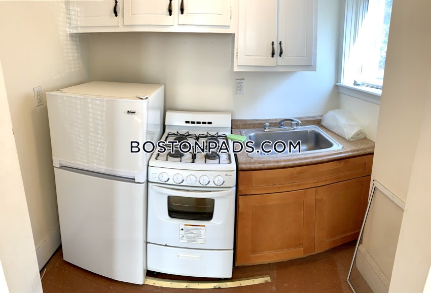 CAMBRIDGE - HARVARD SQUARE - 1 Bed, 1 Bath - Image 17