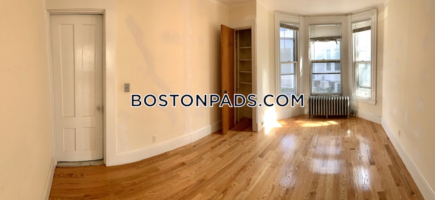 CAMBRIDGE - HARVARD SQUARE - 1 Bed, 1 Bath - Image 14