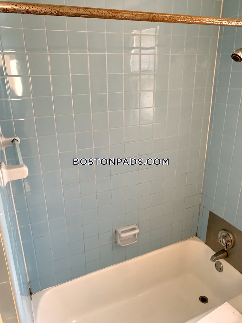 CAMBRIDGE - HARVARD SQUARE - 1 Bed, 1 Bath - Image 22