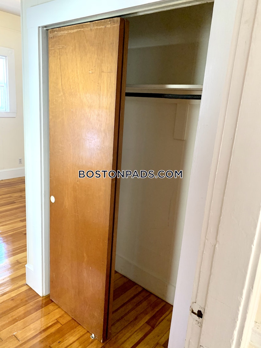 CAMBRIDGE - HARVARD SQUARE - 1 Bed, 1 Bath - Image 12