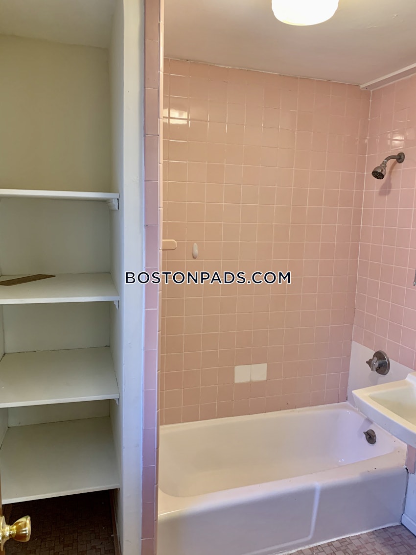 CAMBRIDGE - HARVARD SQUARE - 1 Bed, 1 Bath - Image 24