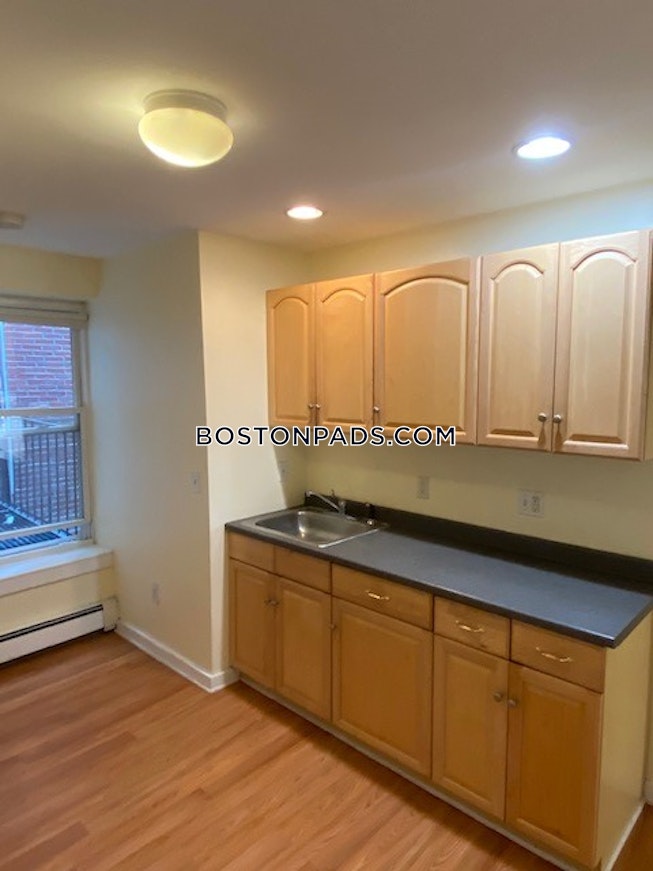 Boston - $2,870+ /mo