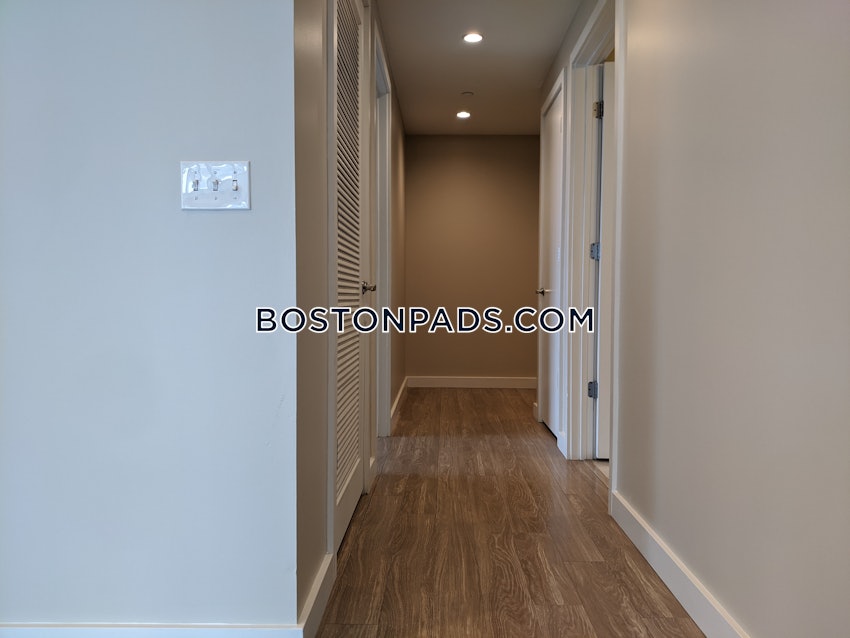 CAMBRIDGE - KENDALL SQUARE - 2 Beds, 2 Baths - Image 3