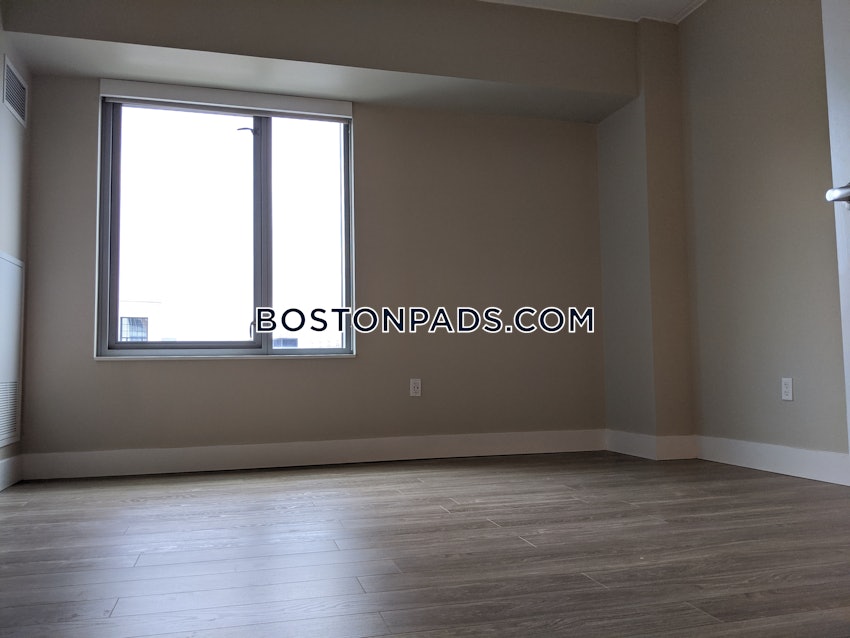 CAMBRIDGE - KENDALL SQUARE - 2 Beds, 2 Baths - Image 11