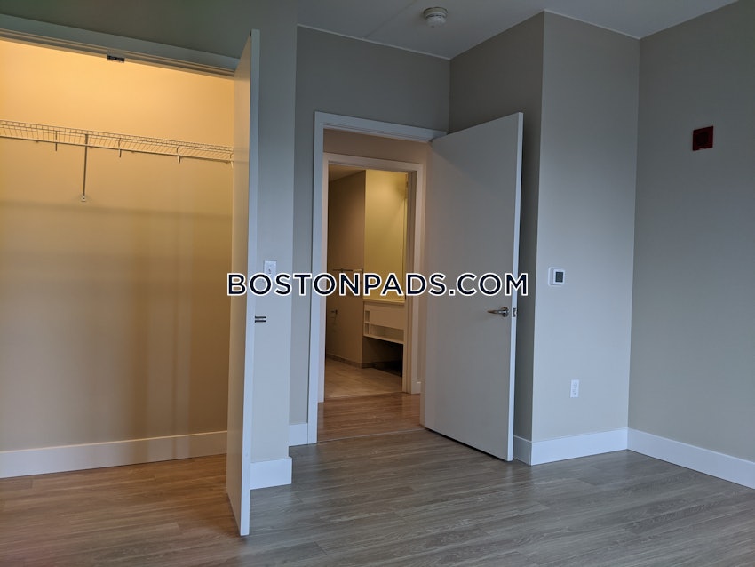 CAMBRIDGE - KENDALL SQUARE - 2 Beds, 2 Baths - Image 9