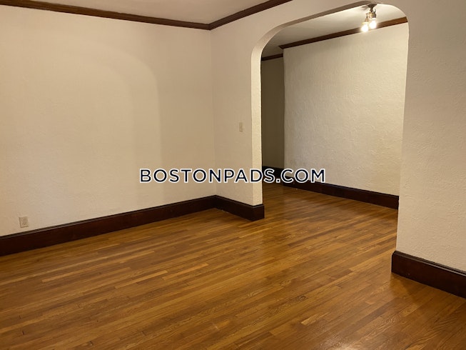 Boston - $2,700+ /mo