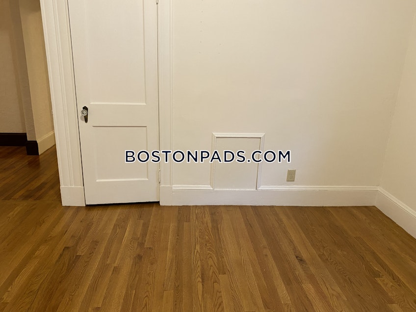 Boston - $2,700+ /month