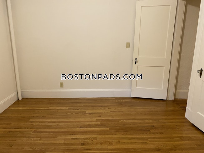 Boston - $2,700+ /mo