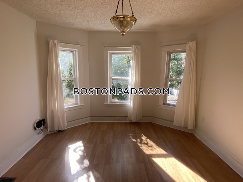 MEDFORD - TUFTS - 2 Beds, 1 Bath - Image 21