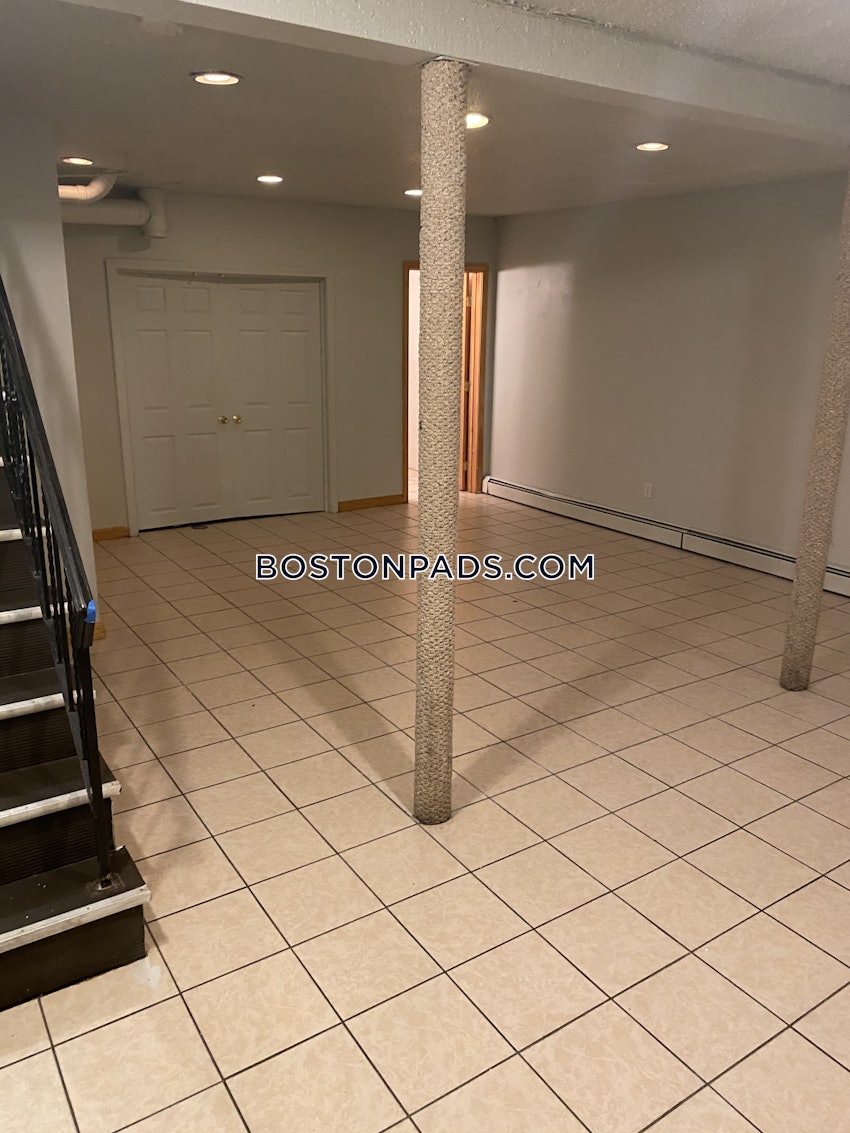 BROOKLINE- BOSTON UNIVERSITY - 5 Beds, 3 Baths - Image 21