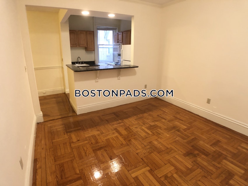 BOSTON - FENWAY/KENMORE - 1 Bed, 1 Bath - Image 5