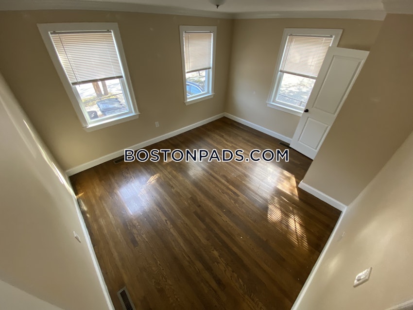 BOSTON - WEST ROXBURY - 4 Beds, 2 Baths - Image 9