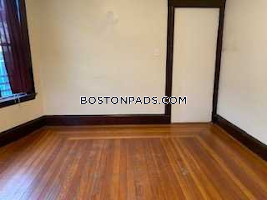 BOSTON - DORCHESTER/SOUTH BOSTON BORDER - 5 Beds, 2 Baths - Image 13