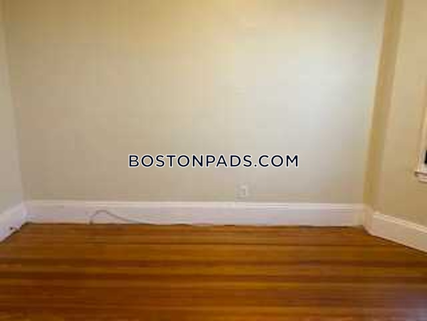 BOSTON - DORCHESTER/SOUTH BOSTON BORDER - 5 Beds, 2 Baths - Image 28