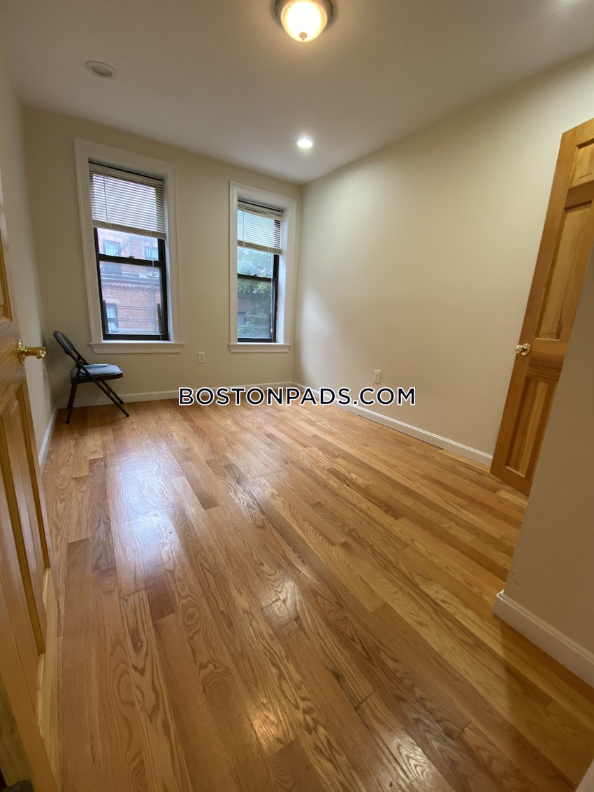 BOSTON - SOUTH END - 4 Beds, 2 Baths - Image 5