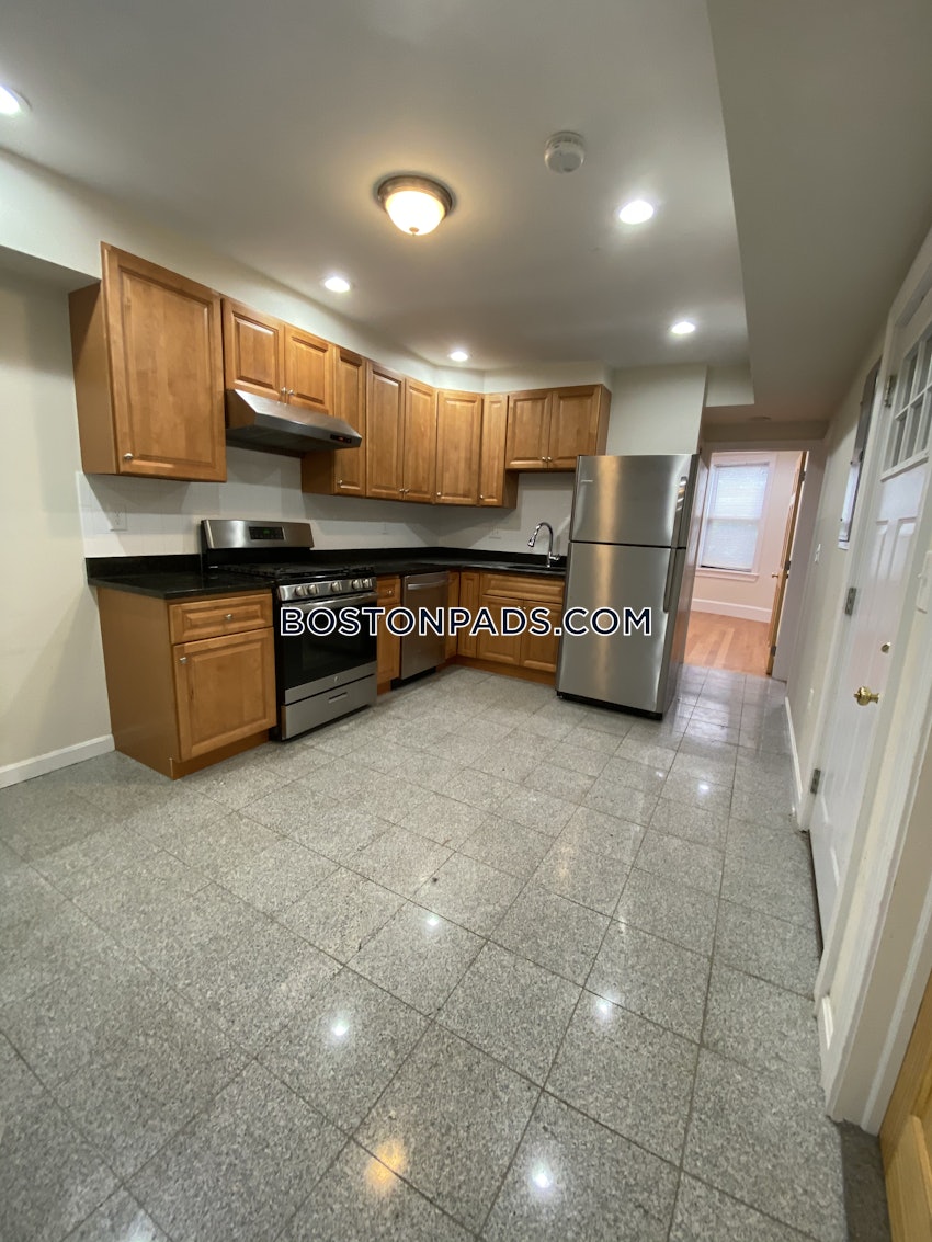 BOSTON - SOUTH END - 4 Beds, 2 Baths - Image 7