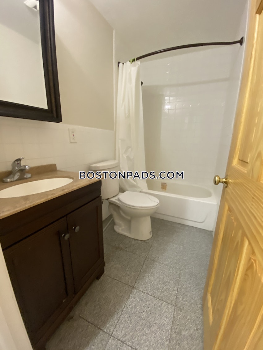 BOSTON - SOUTH END - 4 Beds, 2 Baths - Image 9