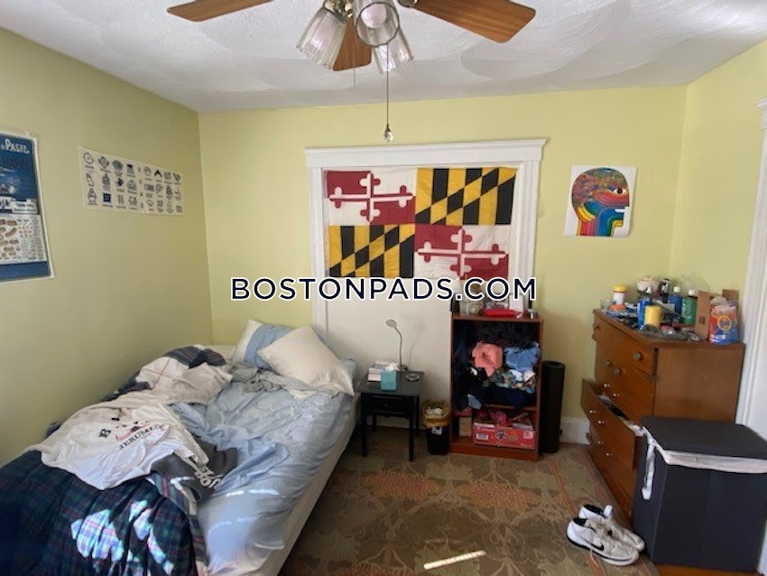 MEDFORD - TUFTS - 3 Beds, 1 Bath - Image 3