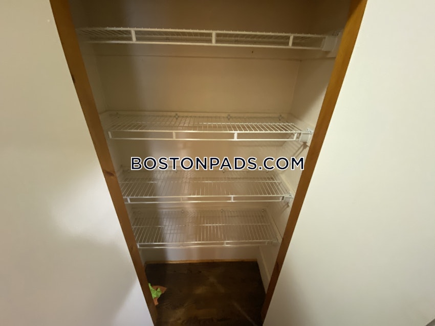 BOSTON - ROXBURY - 4 Beds, 1 Bath - Image 55