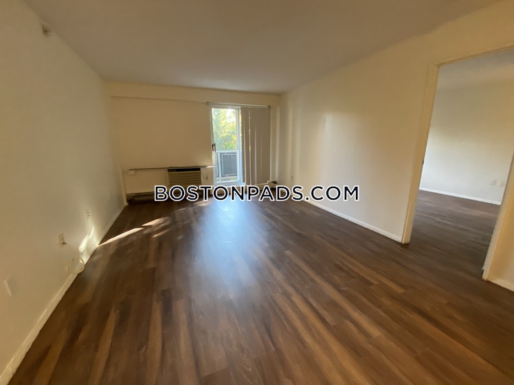 Freeman St., Brookline