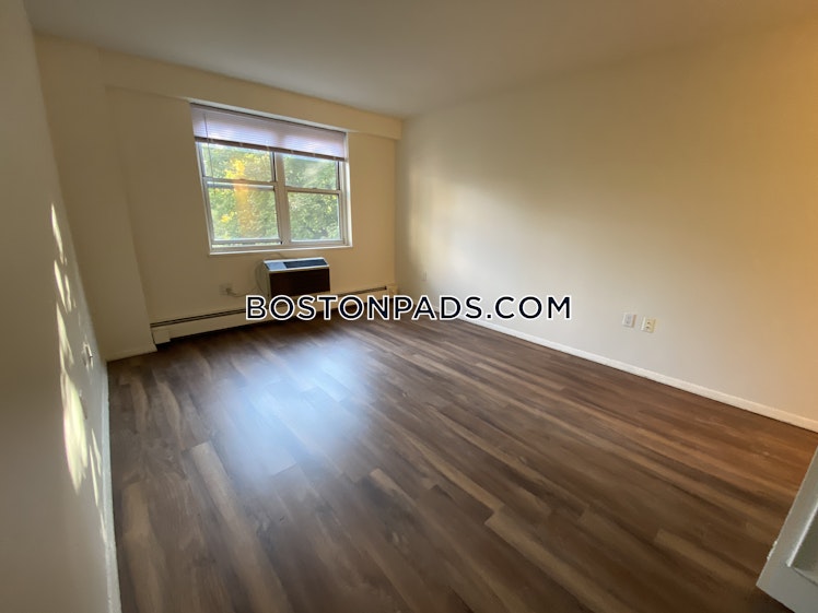 Freeman St., Brookline