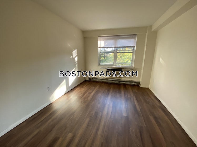 Freeman St., Brookline