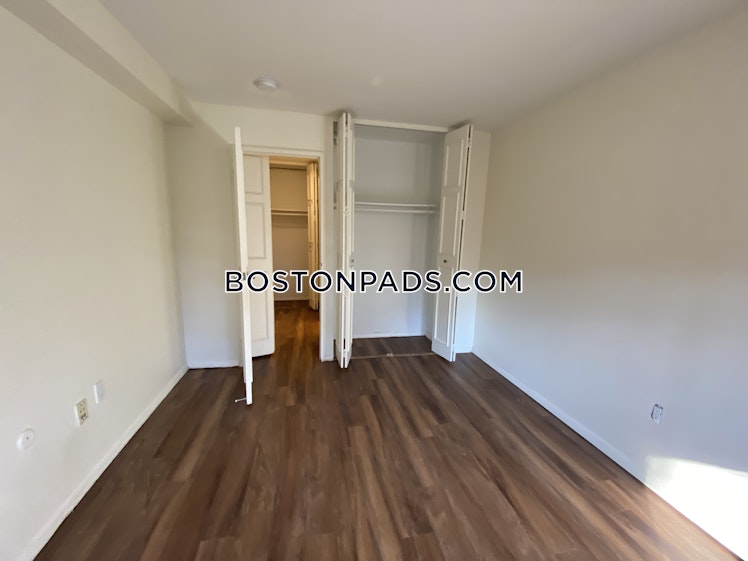 Freeman St., Brookline