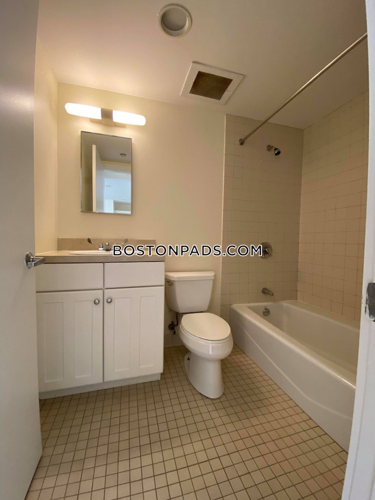 Boylston St., Boston