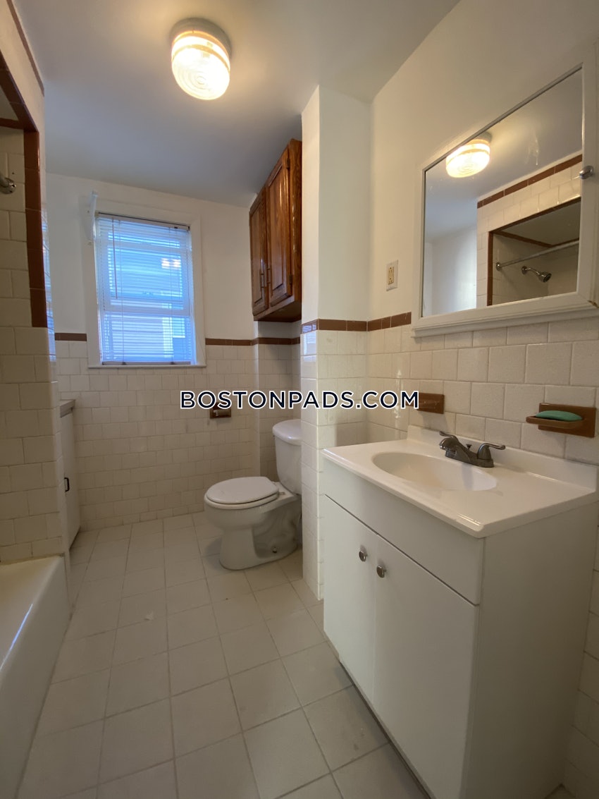 CAMBRIDGE - LECHMERE - 3 Beds, 1 Bath - Image 21