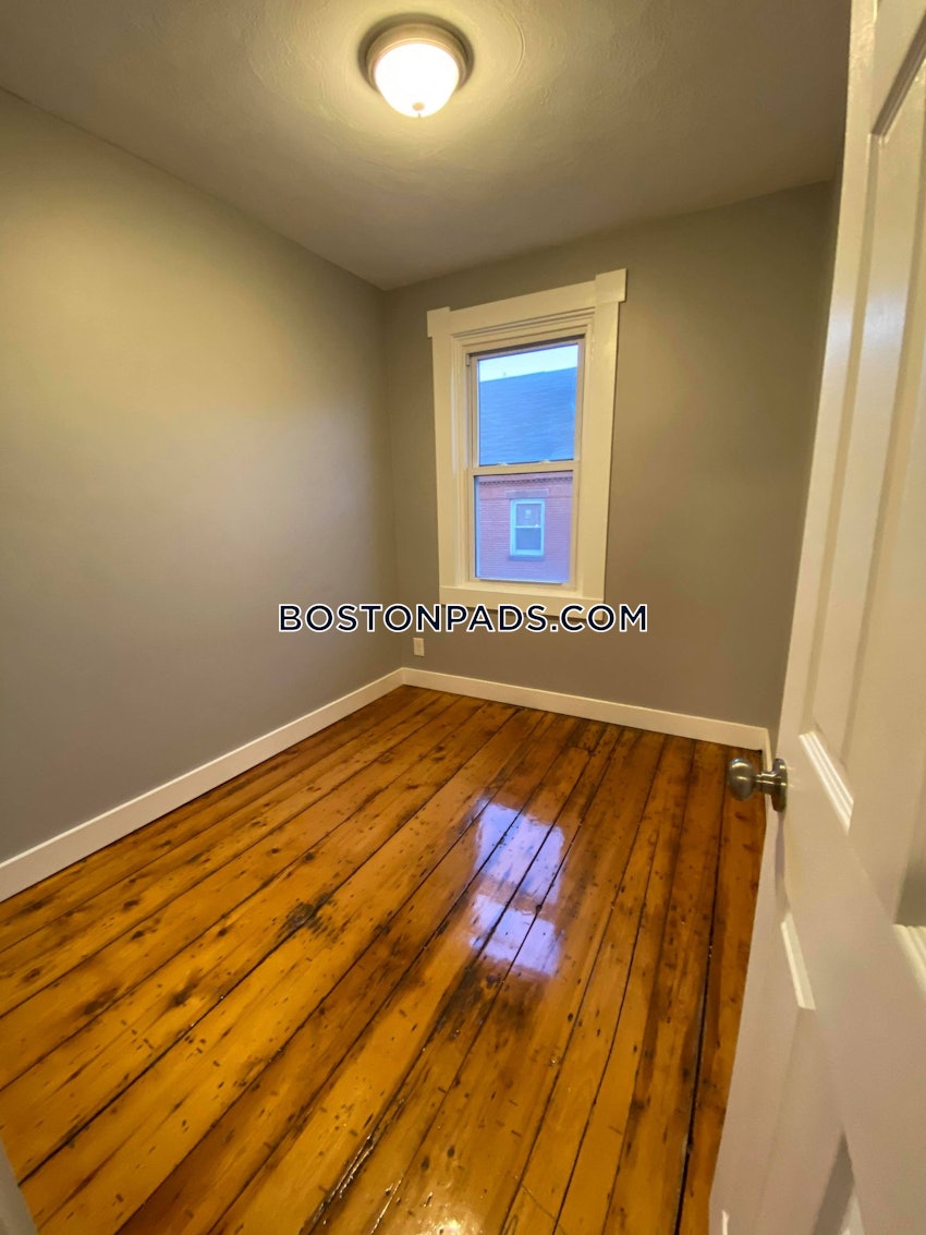 BOSTON - CHARLESTOWN - 3 Beds, 2 Baths - Image 12