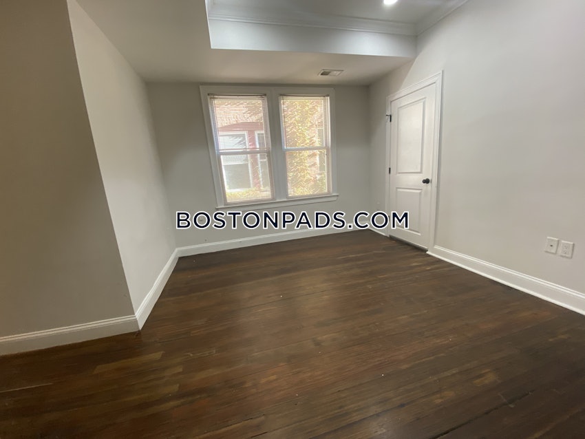 BOSTON - ROXBURY - 3 Beds, 1 Bath - Image 4