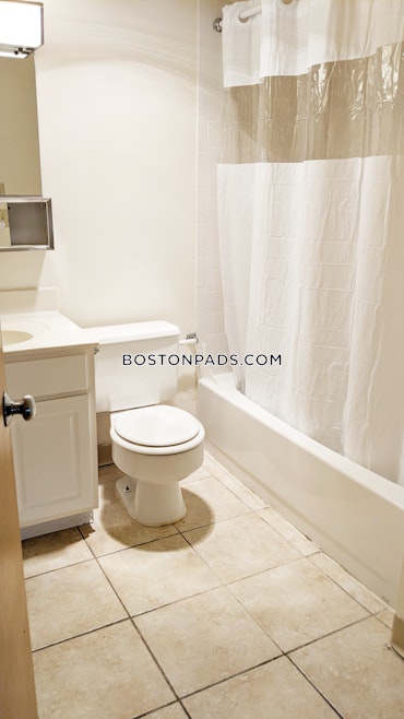 Boston - 2 Beds, 2 Baths