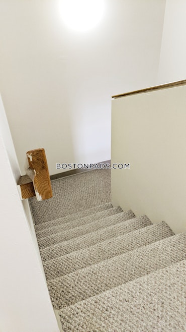 Boston - 2 Beds, 2 Baths