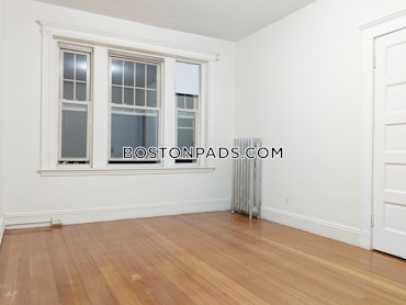 Brookline - 2 Beds, 1 Baths