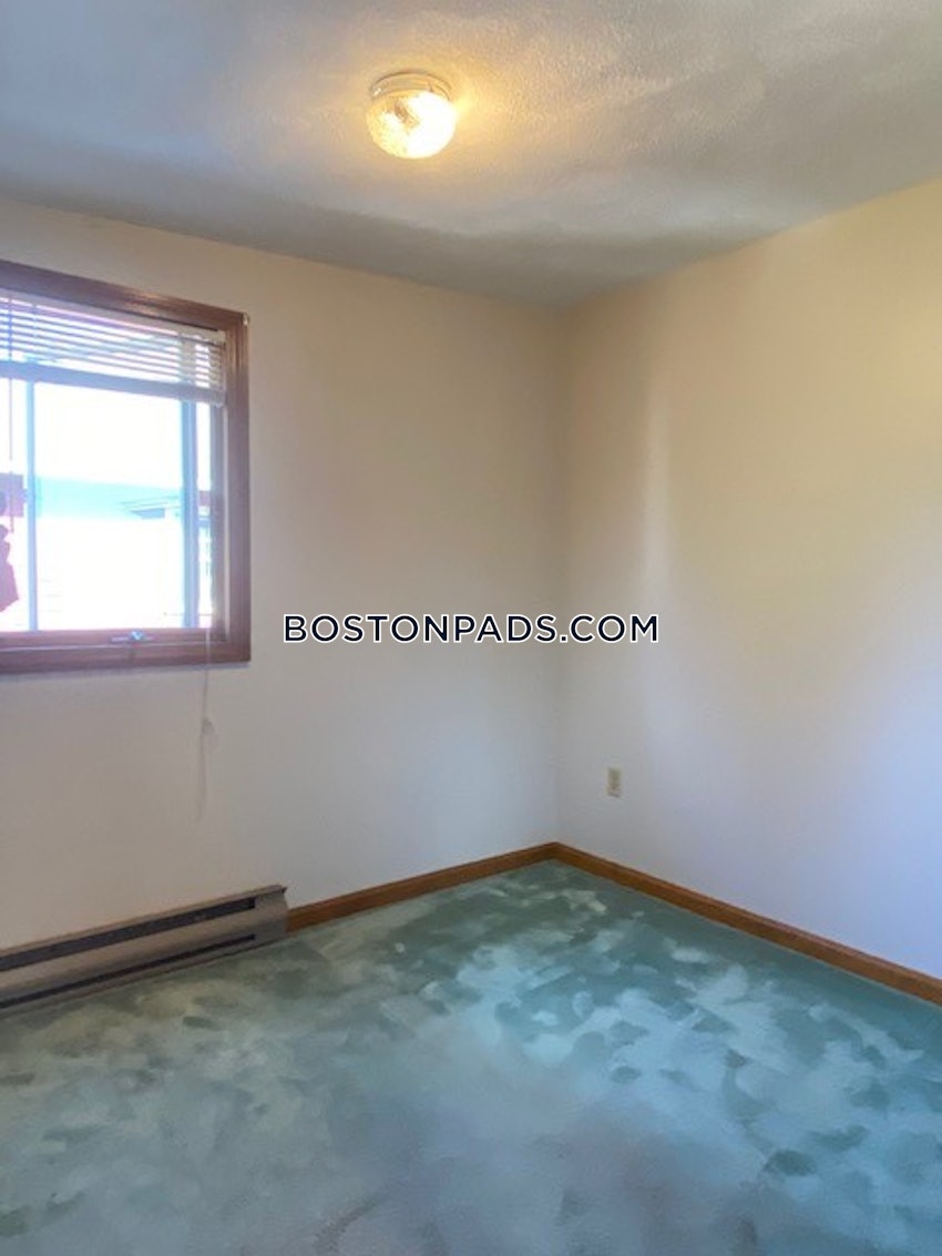 MEDFORD - TUFTS - 5 Beds, 2 Baths - Image 35