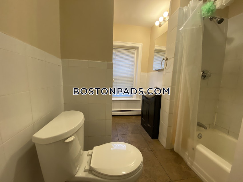 BOSTON - FORT HILL - 3 Beds, 1 Bath - Image 14