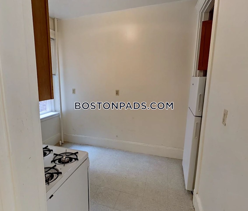 BOSTON - NORTHEASTERN/SYMPHONY - 3 Beds, 1 Bath - Image 2