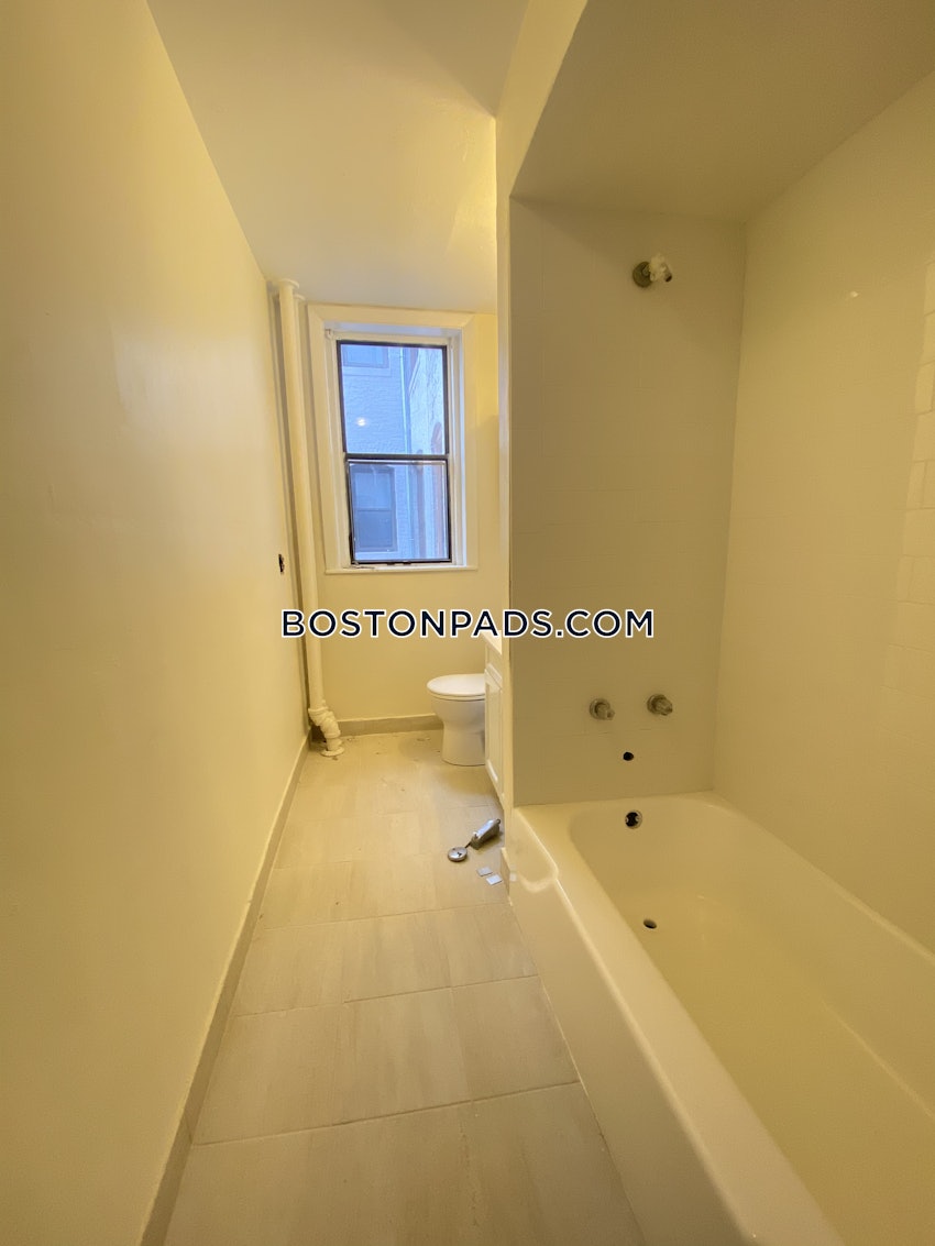 BOSTON - ALLSTON - 3 Beds, 1.5 Baths - Image 23
