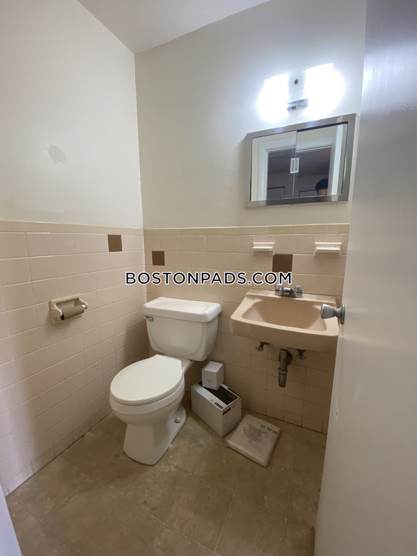 BOSTON - ALLSTON - 3 Beds, 1.5 Baths - Image 22