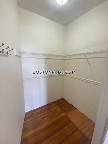 Boston - 3 Beds, 1 Baths