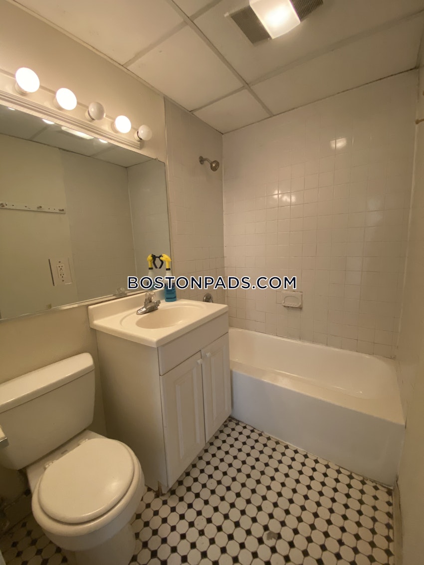 BOSTON - ALLSTON - 3 Beds, 1 Bath - Image 9