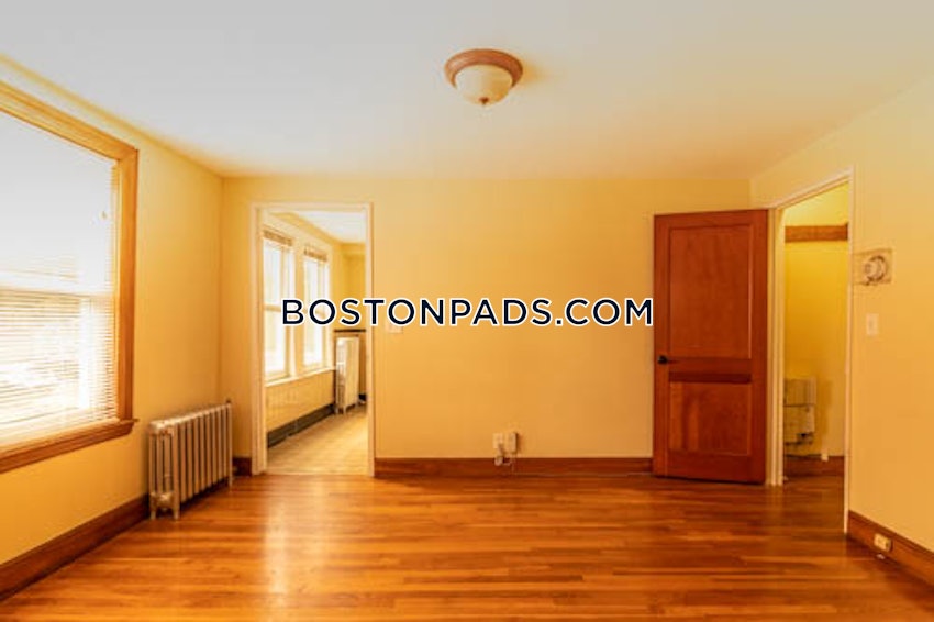 MELROSE - 2 Beds, 1 Bath - Image 14