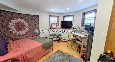 Boston - 5 Beds, 1 Baths