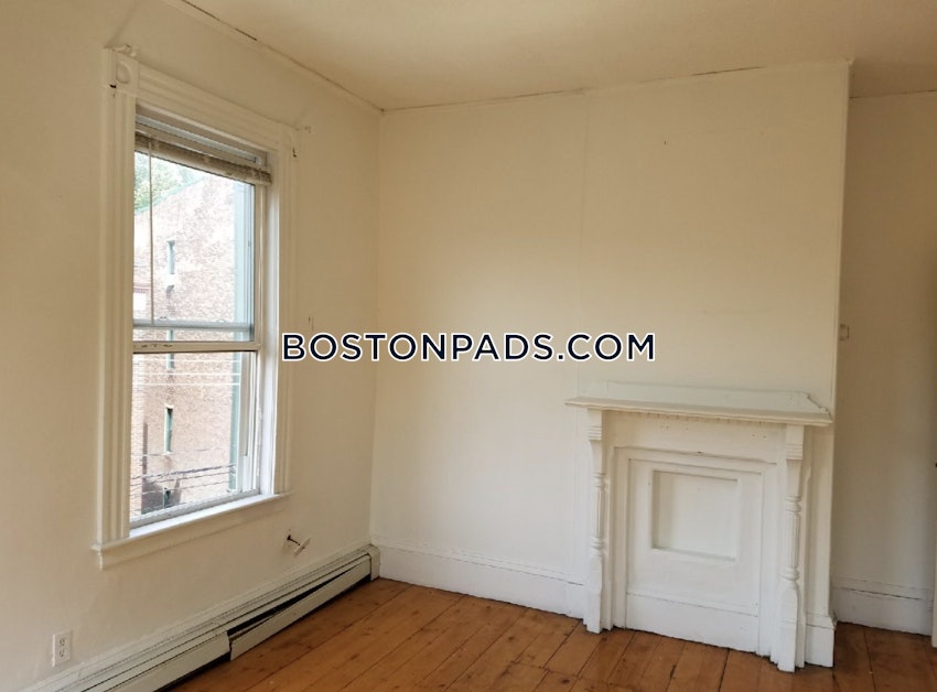 CAMBRIDGE - INMAN SQUARE - 3 Beds, 1.5 Baths - Image 7