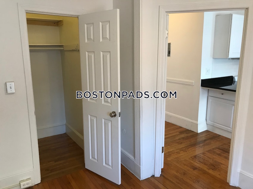 BOSTON - NORTHEASTERN/SYMPHONY - 1 Bed, 1 Bath - Image 9