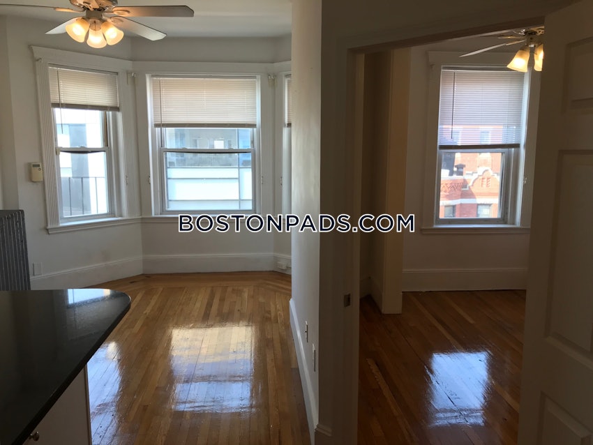 BOSTON - NORTHEASTERN/SYMPHONY - 1 Bed, 1 Bath - Image 8