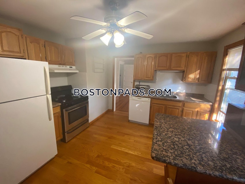 SOMERVILLE - TUFTS - 5 Beds, 2 Baths - Image 31