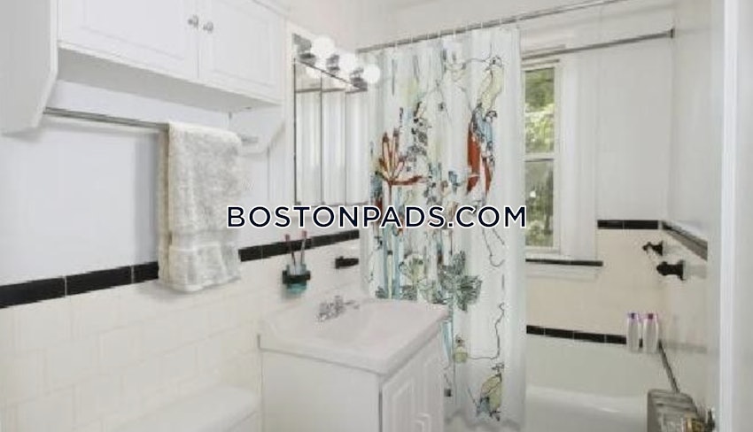 CAMBRIDGE - HARVARD SQUARE - 1 Bed, 1 Bath - Image 16