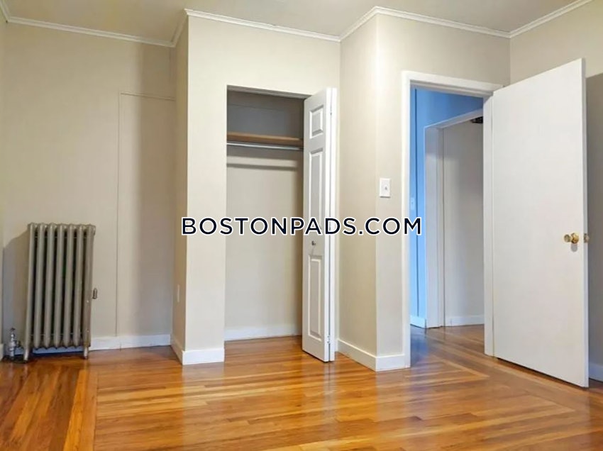 MEDFORD - TUFTS - 4 Beds, 1 Bath - Image 19